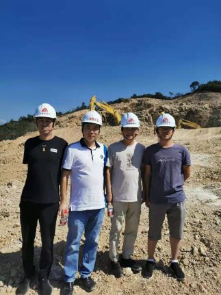 1572578424624932.jpg Compress_合影.jpg